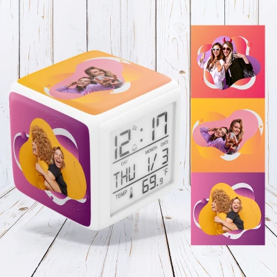 Ceas digital personalizabil cu trei poze