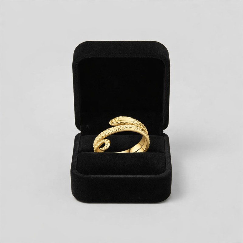 Inel dama cu simbolul sarpe