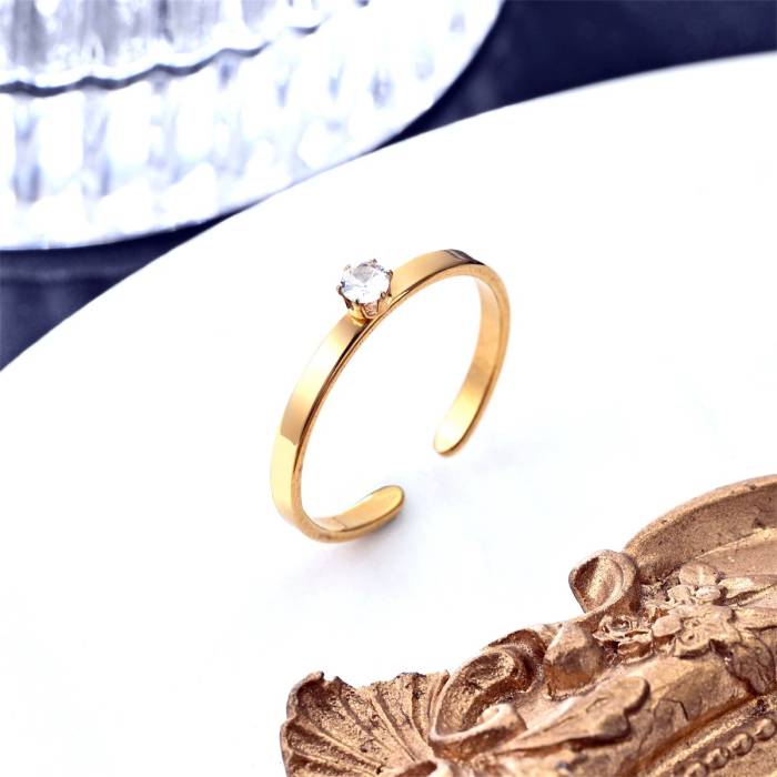 Inel Minimalist cu Piatra