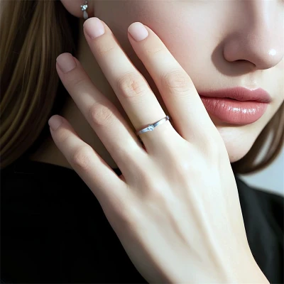 Inel Minimalist cu Piatra