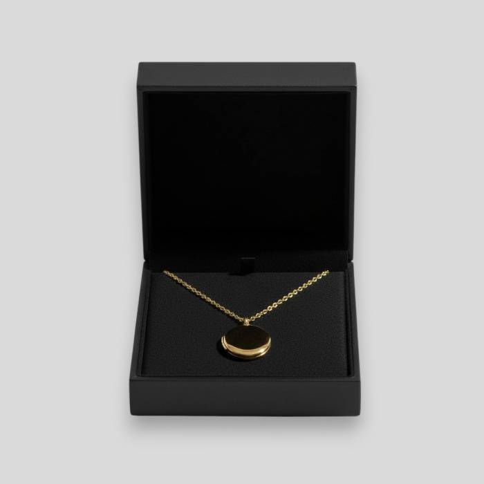 Colier dama cu medalion si poza personalizata