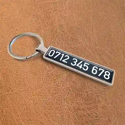 Breloc auto - Numar de telefon pe fundal negru