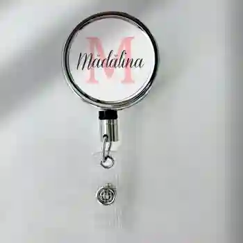 Suporturi pentru badge-uri retractabile