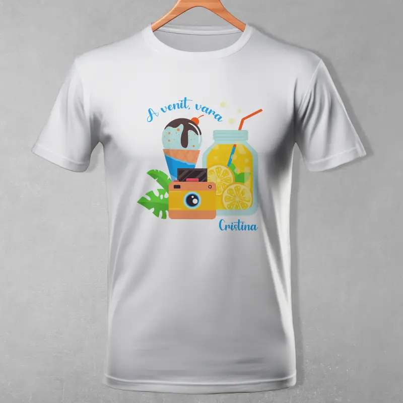 Tricou personalizat - Summer is here