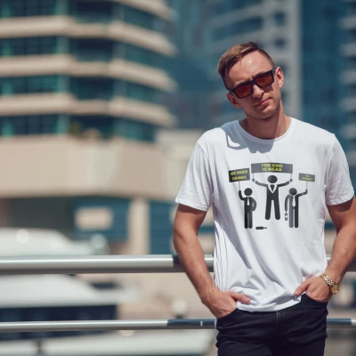 Tricou personalizat pentru petrecerea burlacilor - The end is near