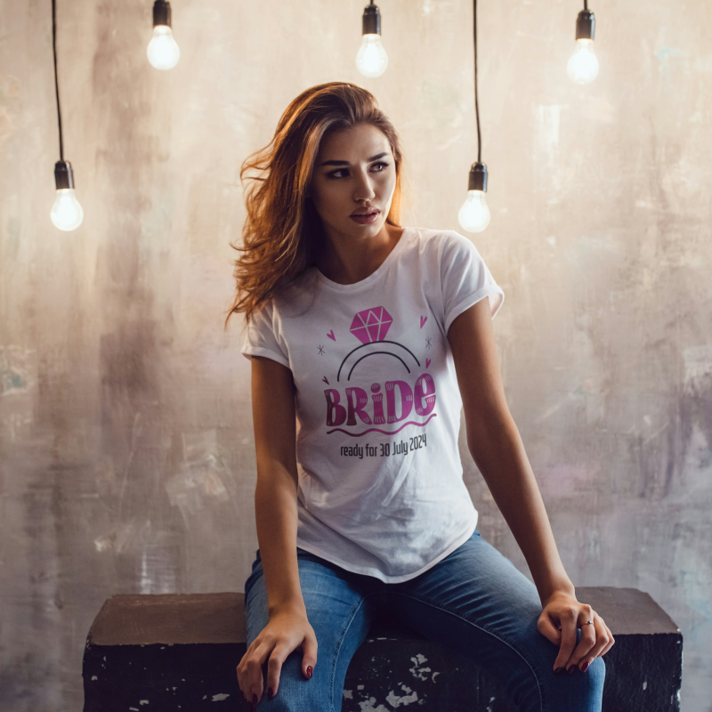 Tricou personalizat pentru petrecerea burlacitelor - The Bride