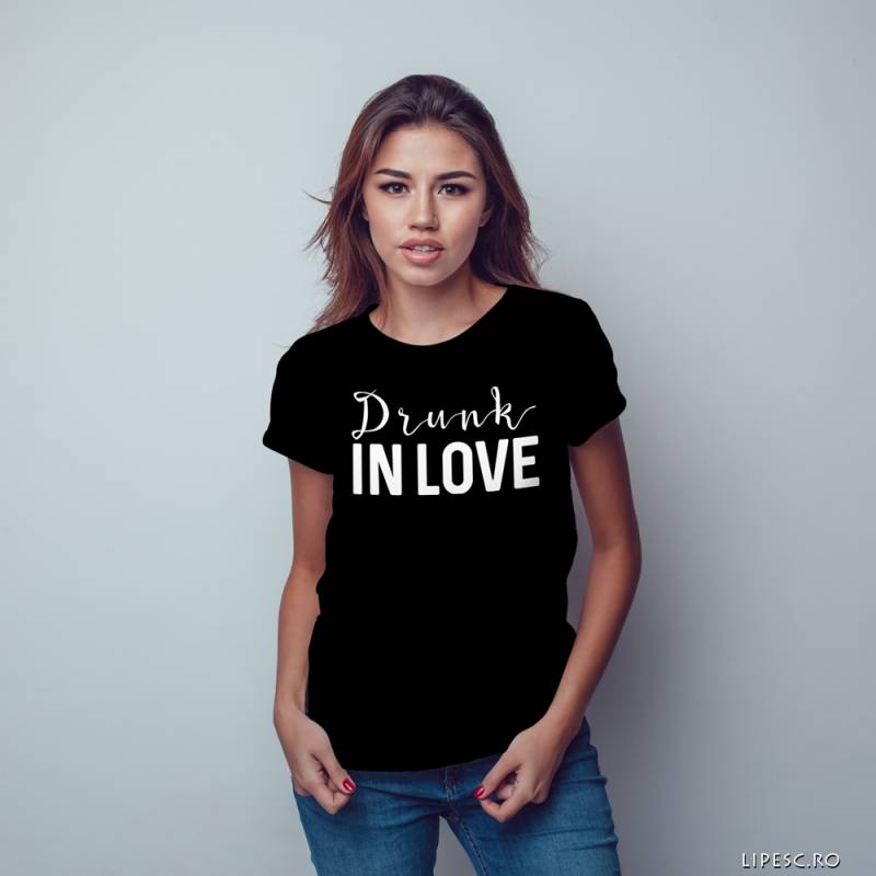 Tricou pentru burlacite personalizat - Drunk in love