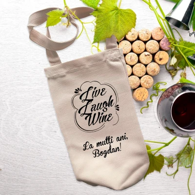 Saculet pentru sticla de vin personalizat - La multi ani!