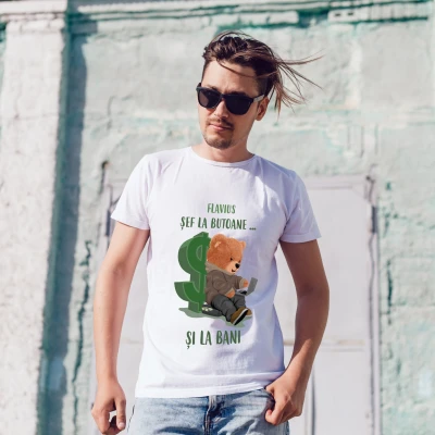 Tricou personalizat - Sef la butoane si la bani