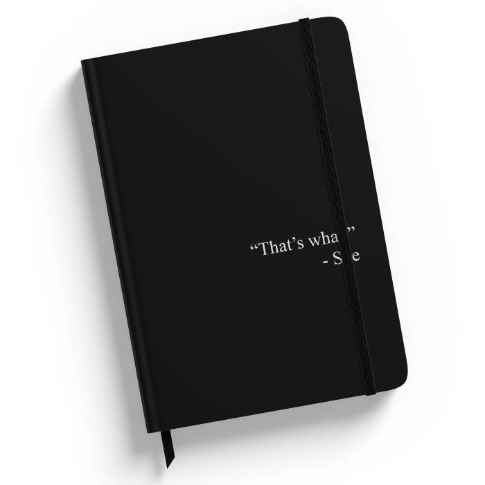 Notebook negru simplu si text