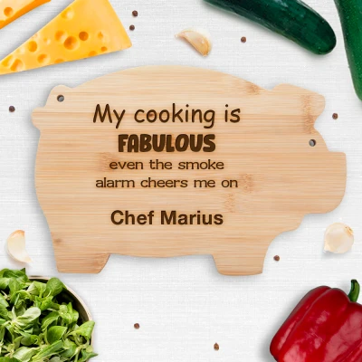 Tocator personalizate din bambus in forma de purcel